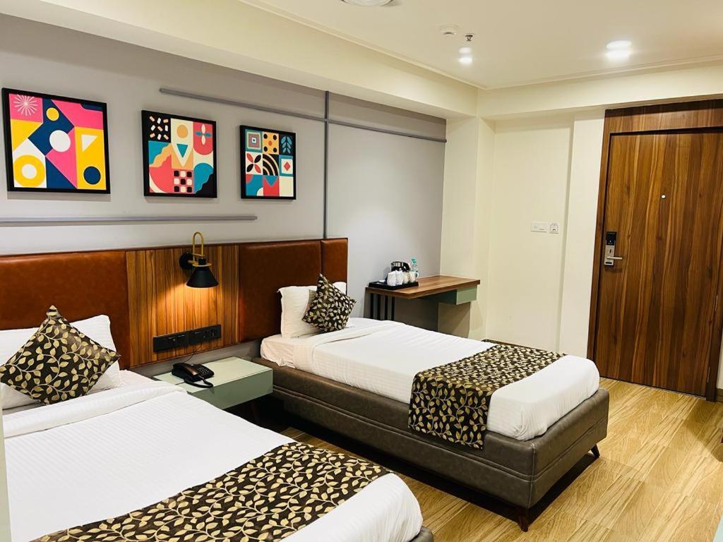 The Lemon Grass Hotel Gandhinagar Exterior foto