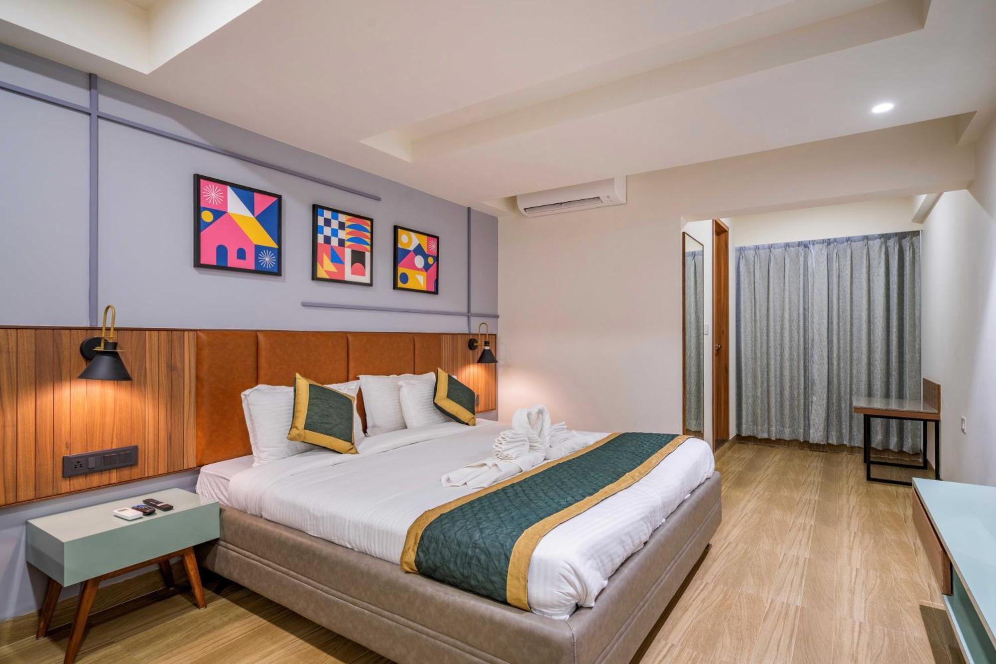 The Lemon Grass Hotel Gandhinagar Exterior foto