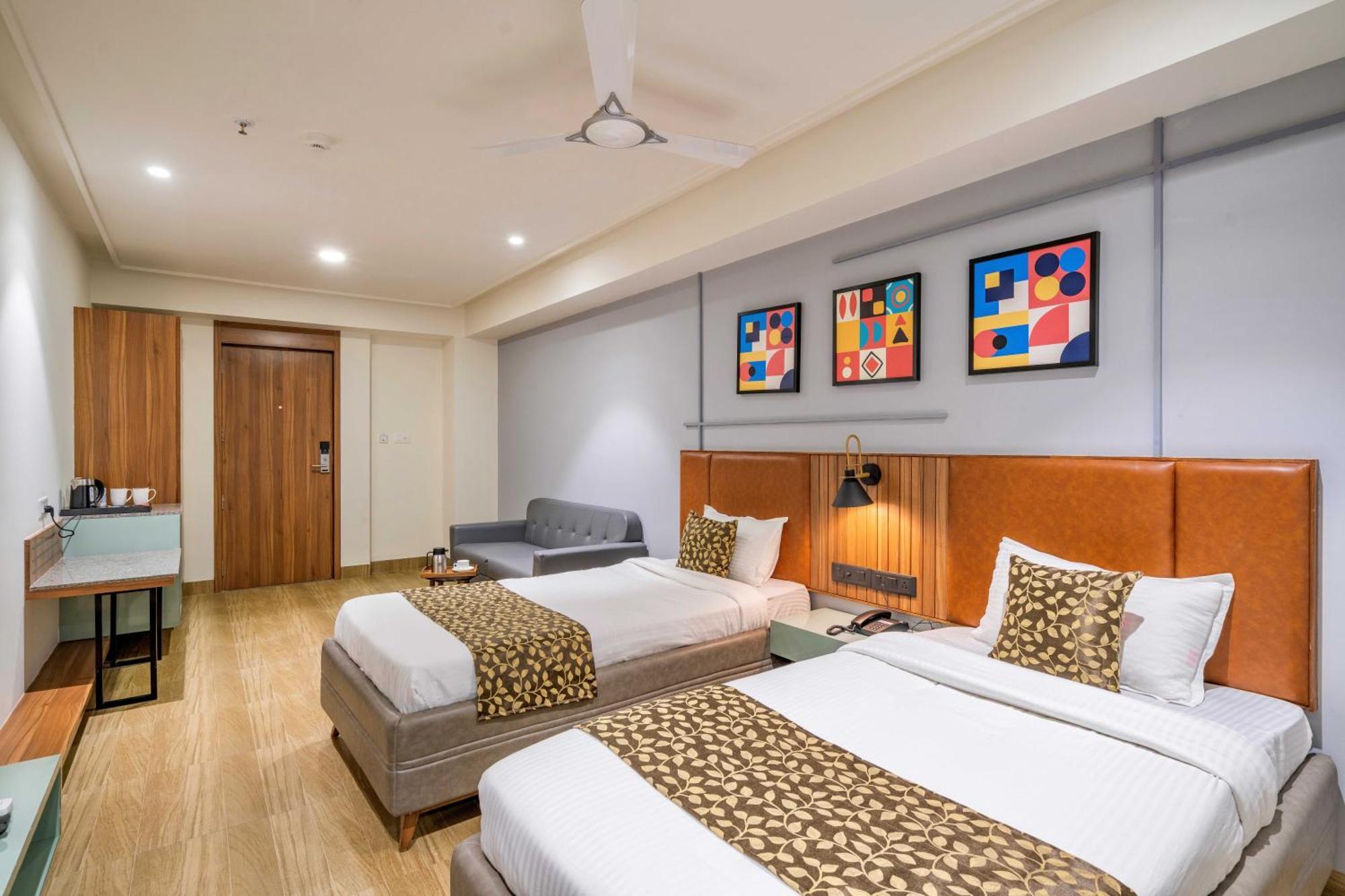 The Lemon Grass Hotel Gandhinagar Exterior foto